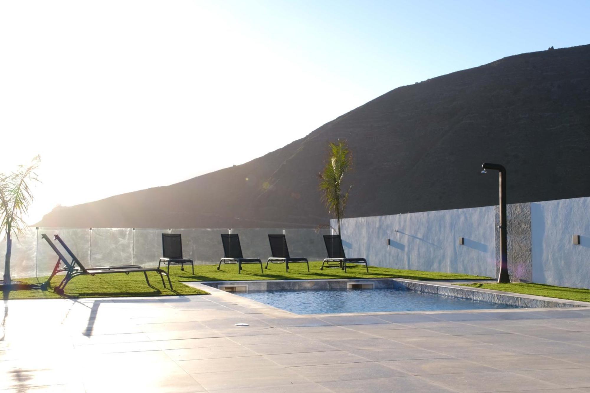 Villa Jvg - Giulia Guimar